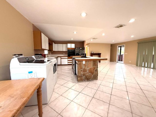 16031 78th Road N, Loxahatchee, FL 33470