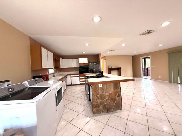 16031 78th Road N, Loxahatchee, FL 33470