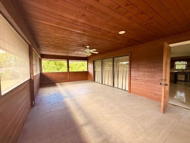 16031 78th Road N, Loxahatchee, FL 33470