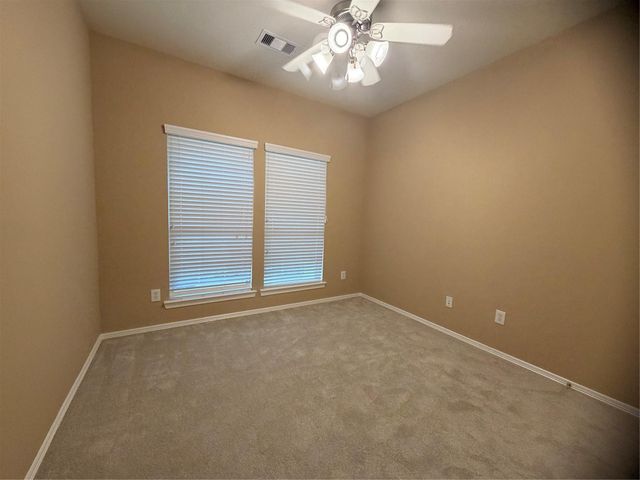 1092 Shadow Glenn Drive, Conroe, TX 77301