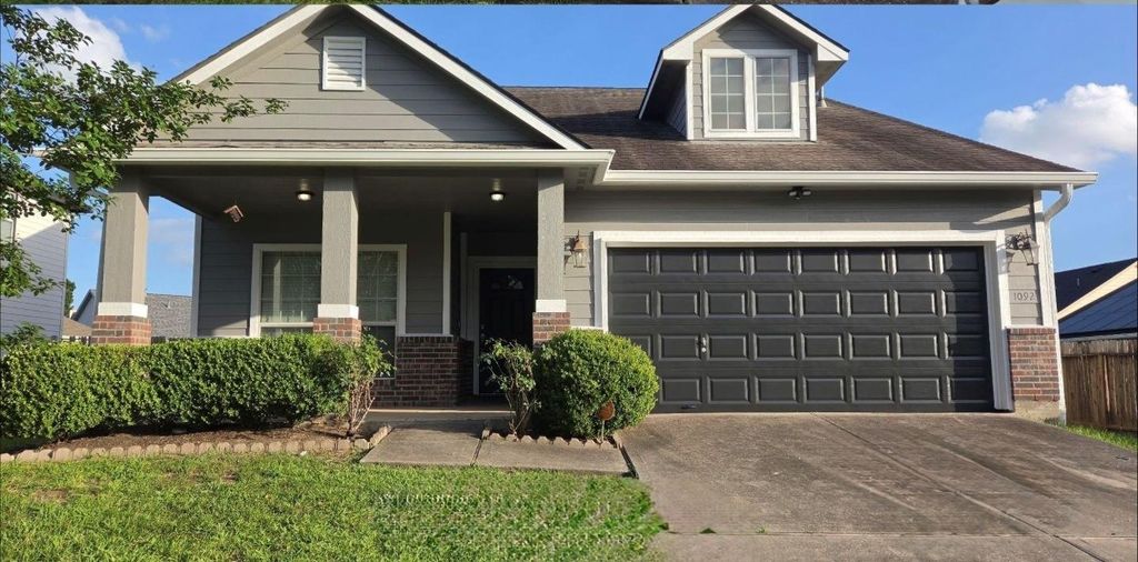 1092 Shadow Glenn Drive, Conroe, TX 77301