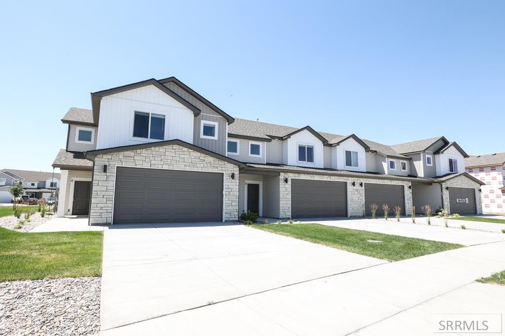 Image 1 of property listing at 1122 Ashlyn Wy # 1, Rigby, ID 83442