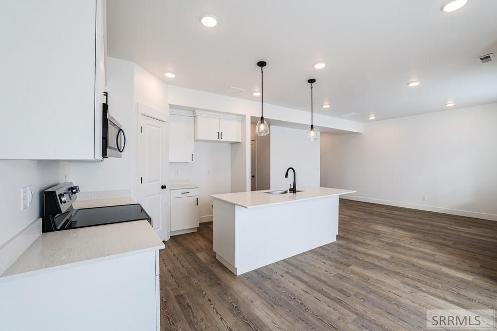 Image 4 of property listing at 1122 Ashlyn Wy # 1, Rigby, ID 83442