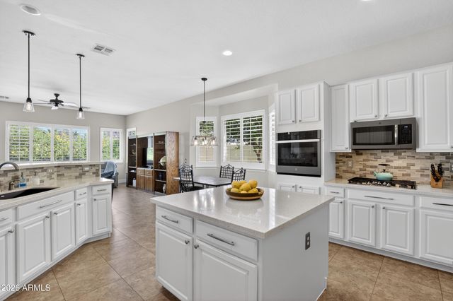 138 E MARY Lane, Gilbert, AZ 85295