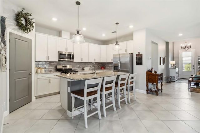 5165 CORAL REEF WAY, Bradenton, FL 34211