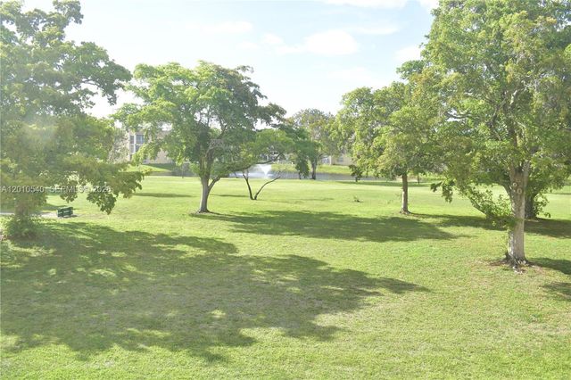 9321 Sunrise Lakes Blvd 201, Sunrise, FL 33322