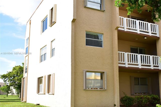 9321 Sunrise Lakes Blvd 201, Sunrise, FL 33322