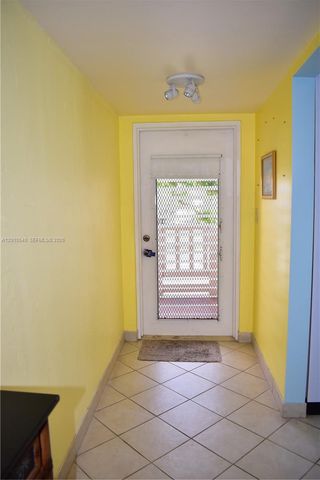 9321 Sunrise Lakes Blvd 201, Sunrise, FL 33322