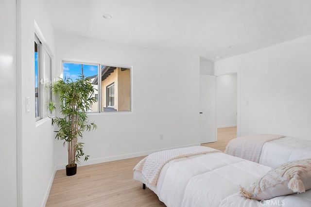 14868 Envoy, Sylmar, CA 91342