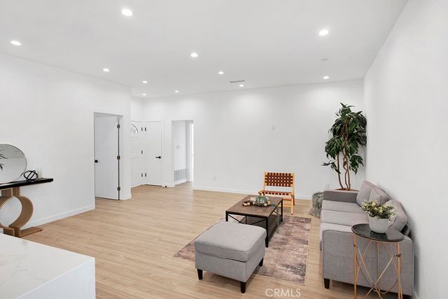 14868 Envoy, Sylmar, CA 91342