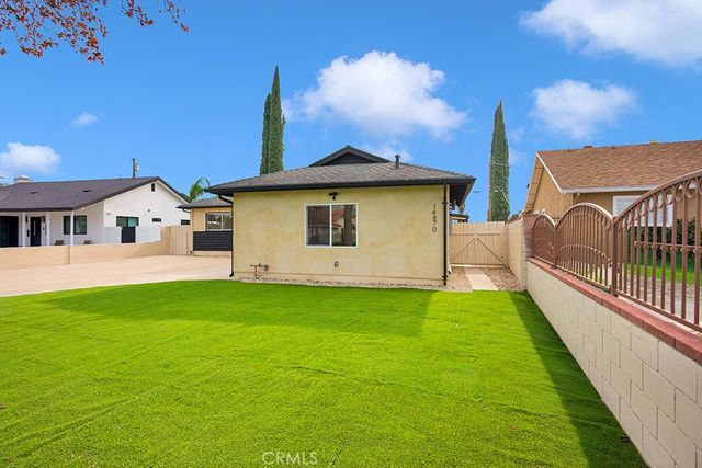 14868 Envoy, Sylmar, CA 91342