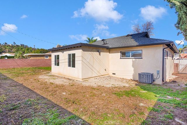 14868 Envoy, Sylmar, CA 91342