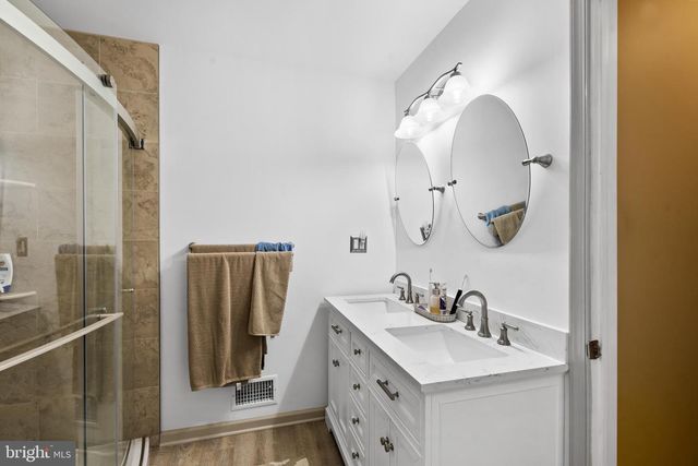 1417 BENTLEY DR, Warrington, PA 18976