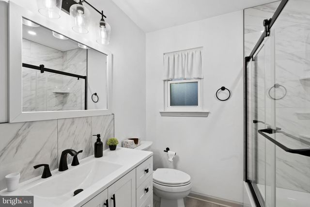 1417 BENTLEY DR, Warrington, PA 18976