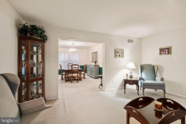 1417 BENTLEY DR, Warrington, PA 18976