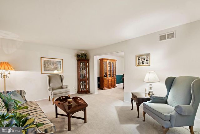 1417 BENTLEY DR, Warrington, PA 18976