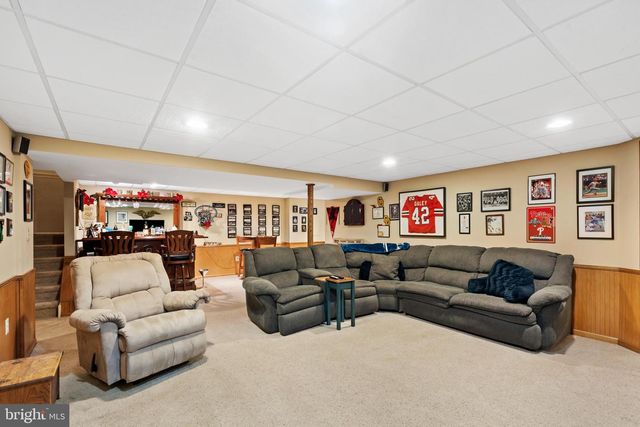 1417 BENTLEY DR, Warrington, PA 18976