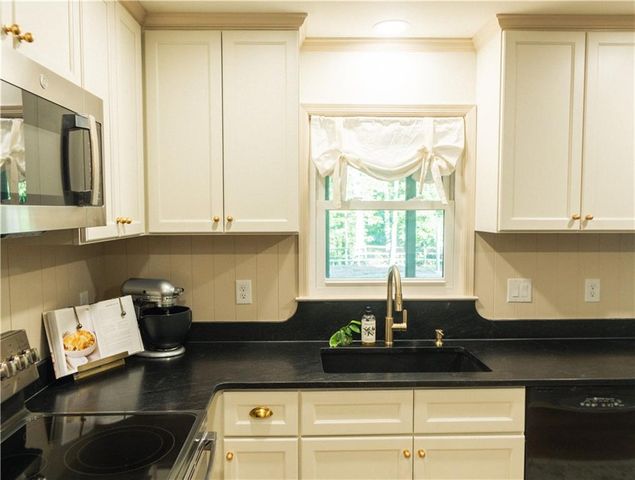 11775 Highland Colony Drive, Roswell, GA 30075