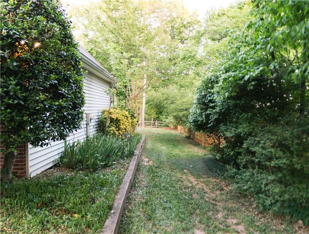 11775 Highland Colony Drive, Roswell, GA 30075