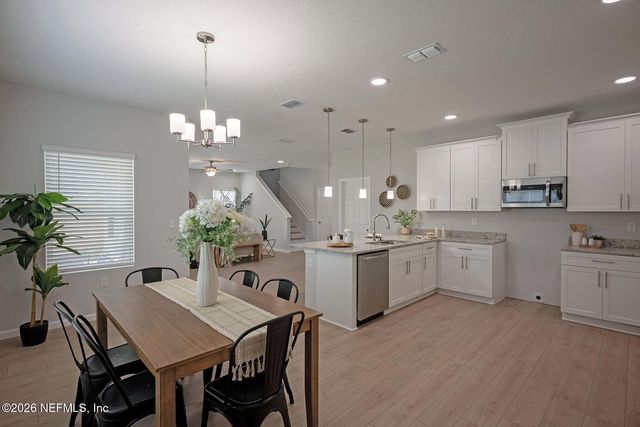 3372 TIGER HOLE Road, Jacksonville, FL 32216