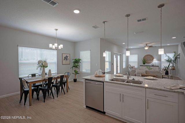 3372 TIGER HOLE Road, Jacksonville, FL 32216