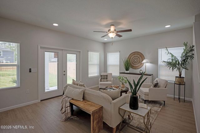 3372 TIGER HOLE Road, Jacksonville, FL 32216