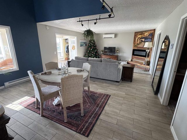 1217 N 33rd St, Superior, WI 54880