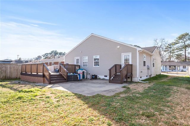 306 Lynnhaven DR, Hampton, VA 23666