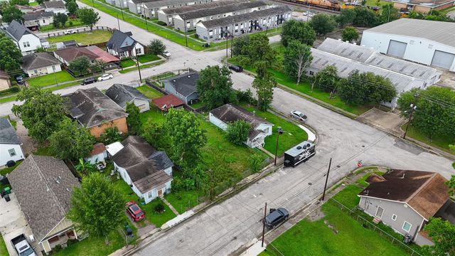 5537 Margarita Street, Houston, TX 77020