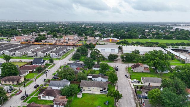 5537 Margarita Street, Houston, TX 77020