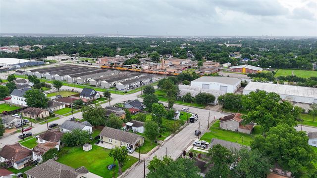 5537 Margarita Street, Houston, TX 77020