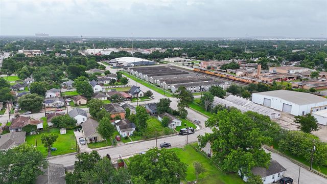 5537 Margarita Street, Houston, TX 77020