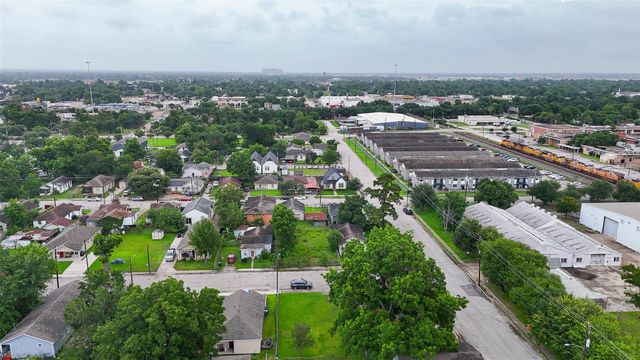 5537 Margarita Street, Houston, TX 77020