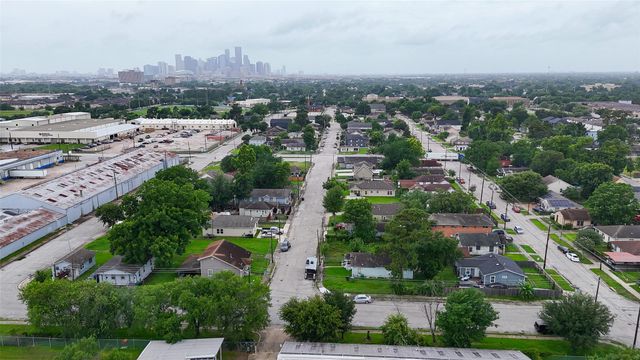 5537 Margarita Street, Houston, TX 77020
