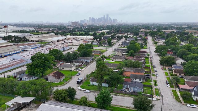 5537 Margarita Street, Houston, TX 77020