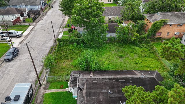 5537 Margarita Street, Houston, TX 77020