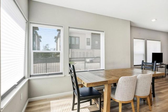 220 Waters Park Circle 101, San Mateo, CA 94403