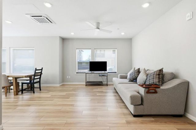 220 Waters Park Circle 101, San Mateo, CA 94403