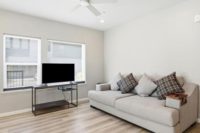 220 Waters Park Circle 101, San Mateo, CA 94403
