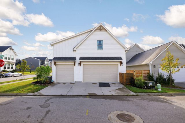 1548 Bourbon Way, Chattanooga, TN 37421