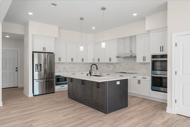 417 Weston Park, Lexington, KY 40515