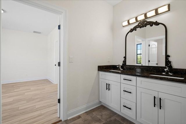 417 Weston Park, Lexington, KY 40515