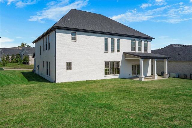417 Weston Park, Lexington, KY 40515