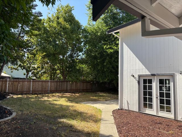 8111 Aztec, Antelope, CA 95843