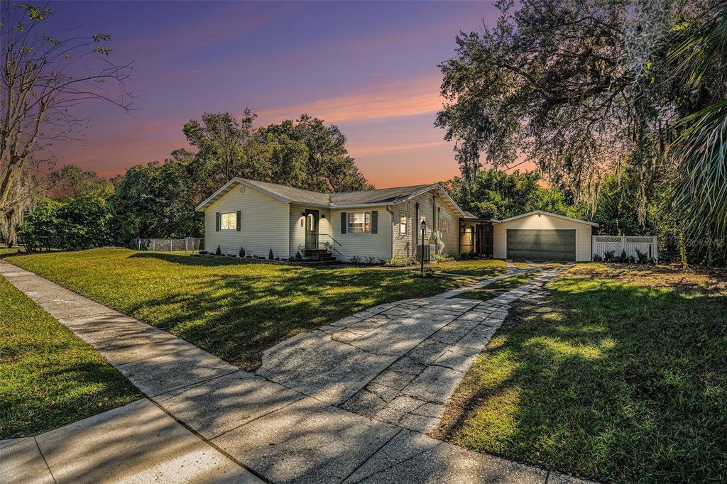 403 E CAROLINA AVENUE, Plant City, FL 33563