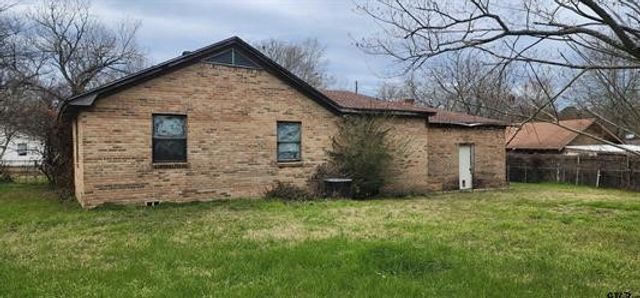 205 Hollywood Street, Arp, TX 75750