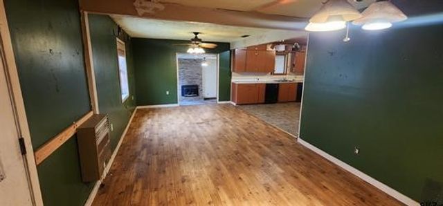 205 Hollywood Street, Arp, TX 75750