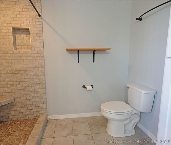 25437 E 690 Road, Wagoner, OK 74467