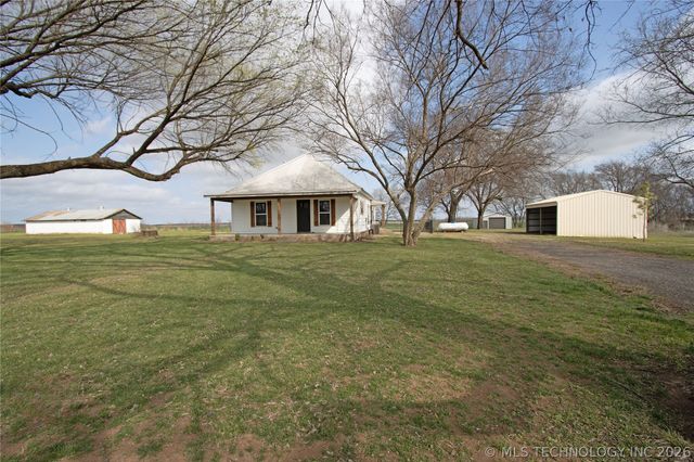 25437 E 690 Road, Wagoner, OK 74467