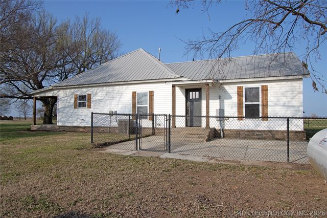 25437 E 690 Road, Wagoner, OK 74467